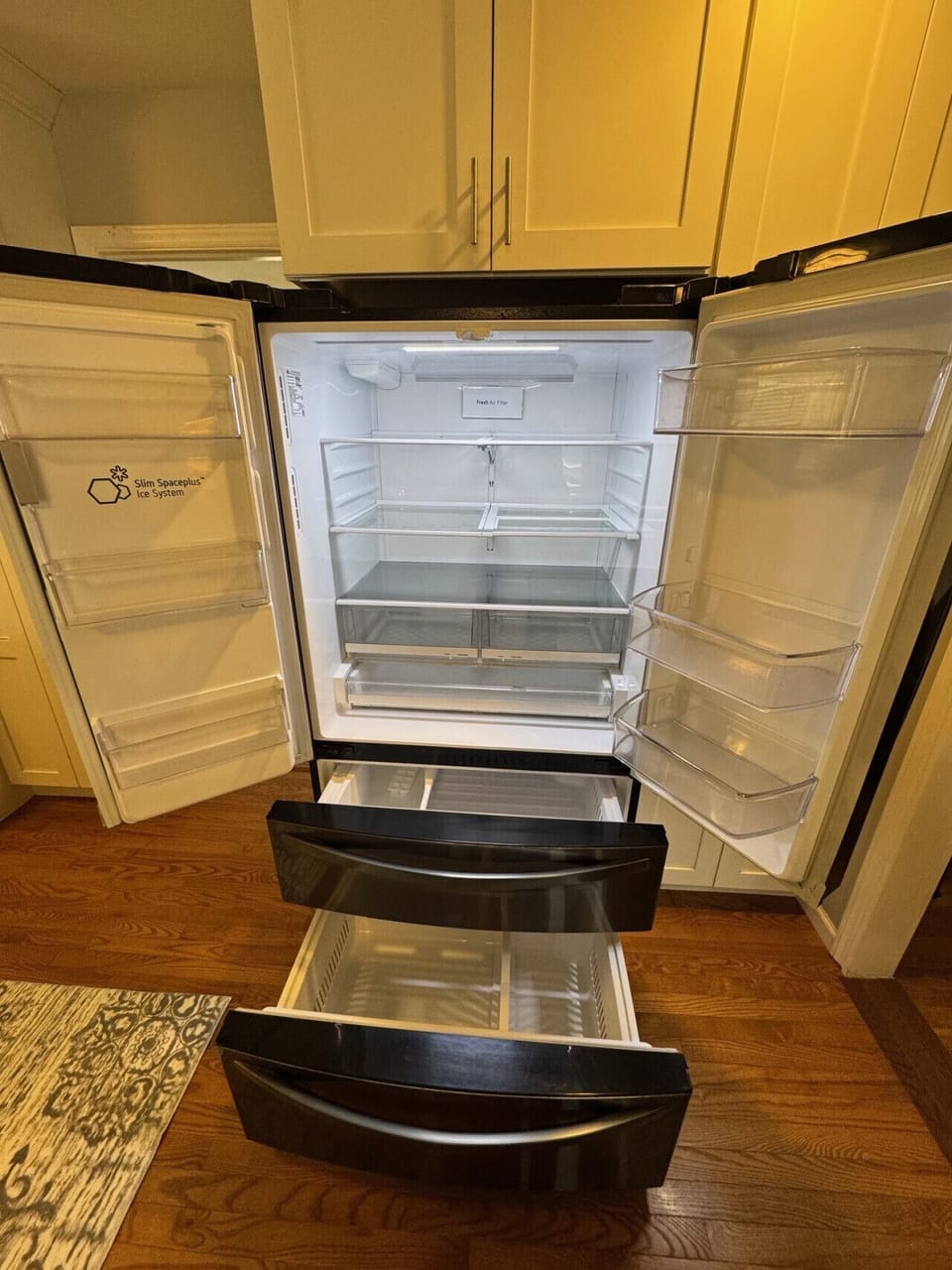 New upgraded refrigerator/freezer with drink storage and ice maker