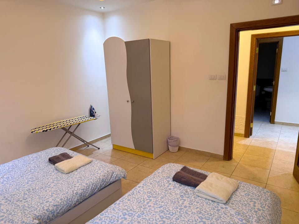 Two singles bedroom 3