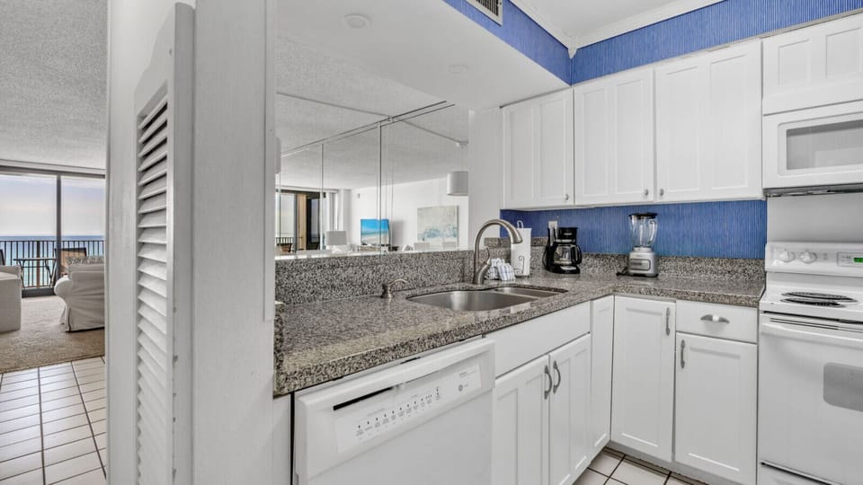 Fully stocked kitchen for entertaining.