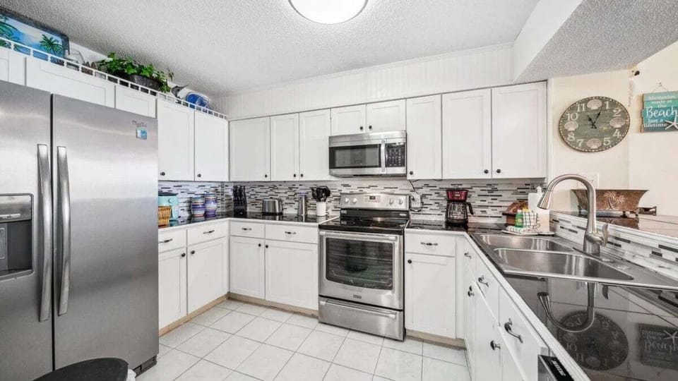 Fully equipped kitchen