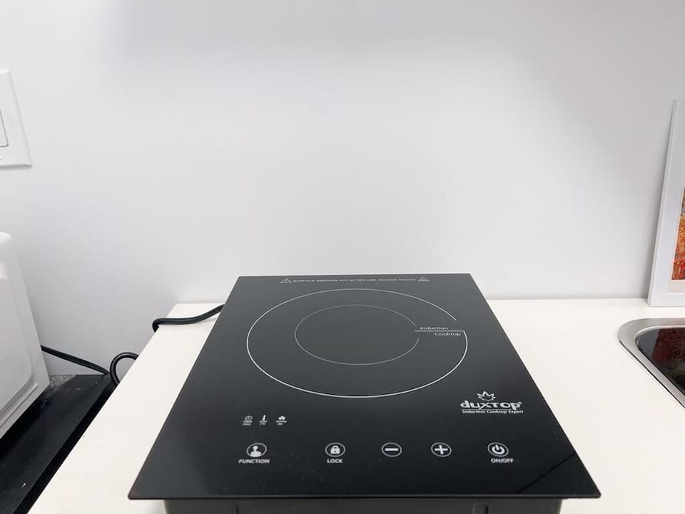 Single-burner Induction Cooktop