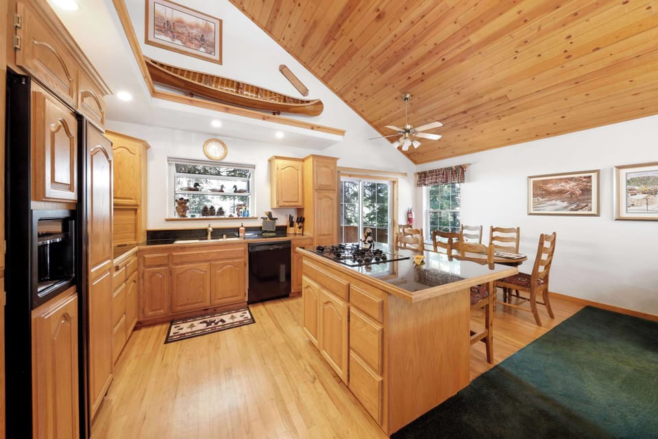 Fully furnished and equipped kitchen