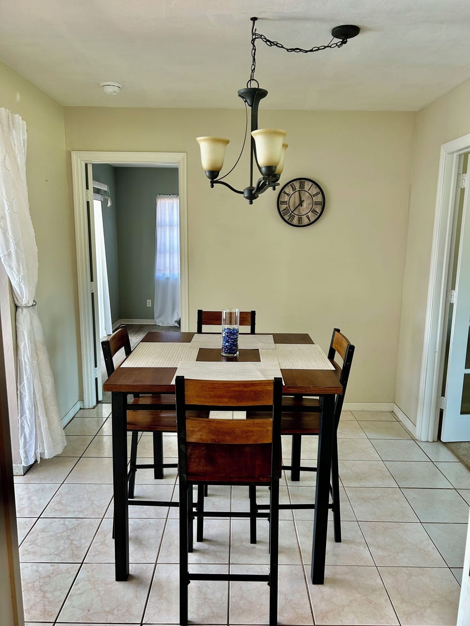 Dining room 2