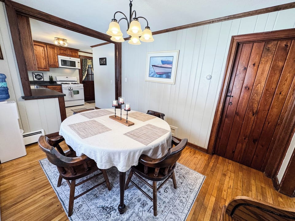 DIning room with entry to kitchen