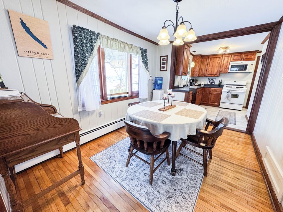 Dining room area with working space