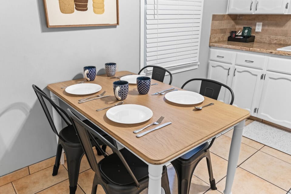Cute Dining Table