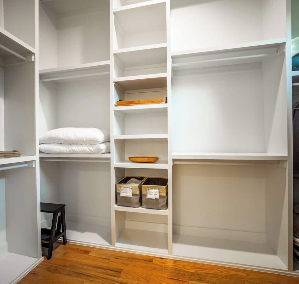 [Primary Bedroom Private Bathroom]