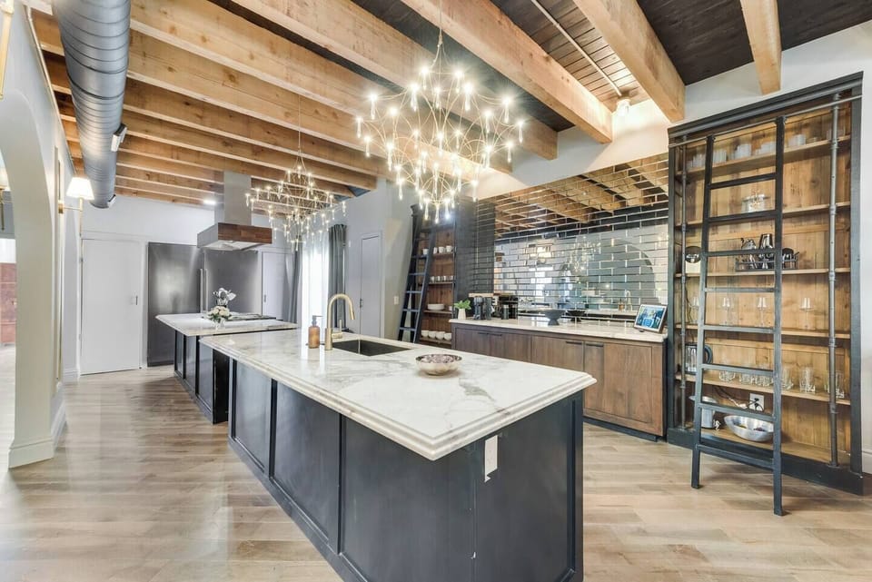 This fully equipped kitchen is designed for the chef in you, with everything needed to prepare and host incredible gourmet meals.