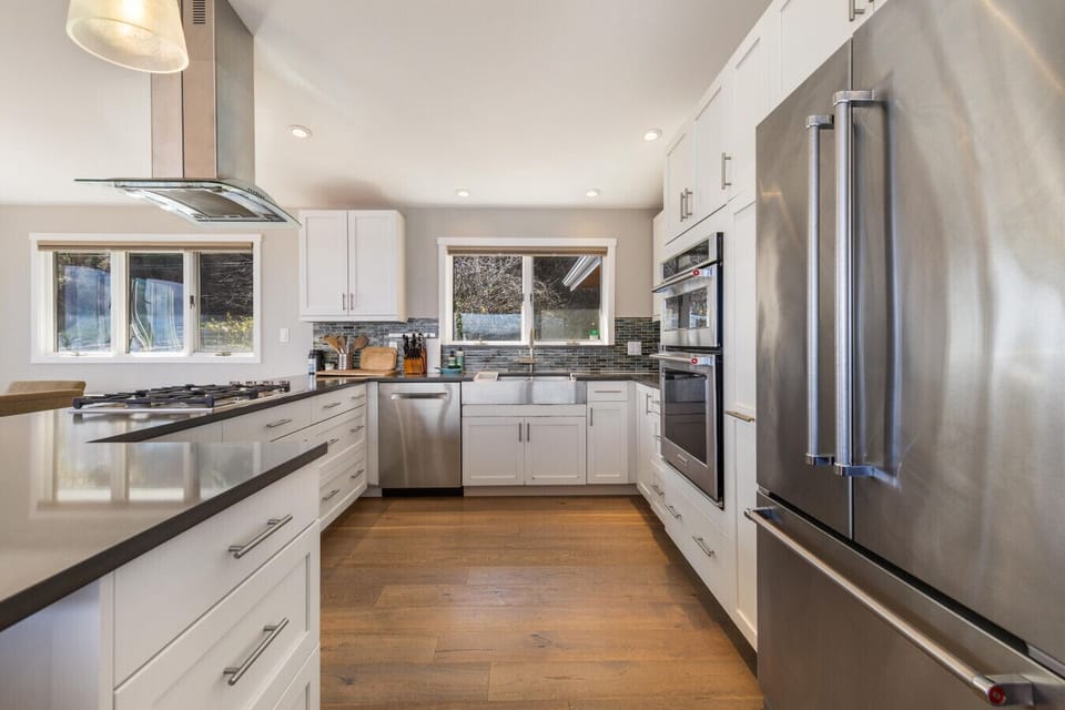 Chef`s kitchen - fully stocked