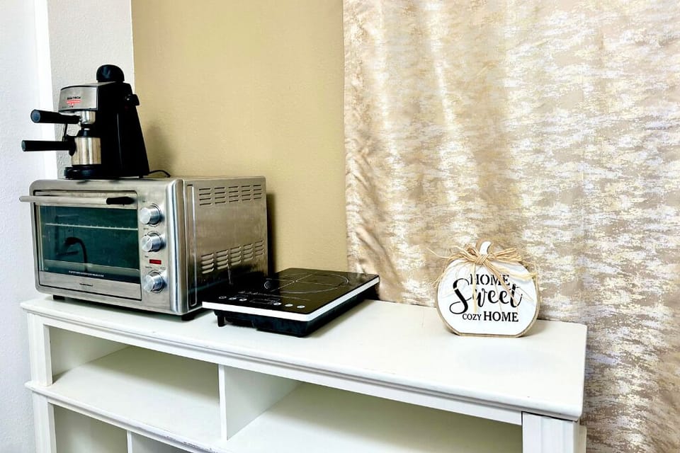 toaster oven, coffee maker - espresso machine, top stove