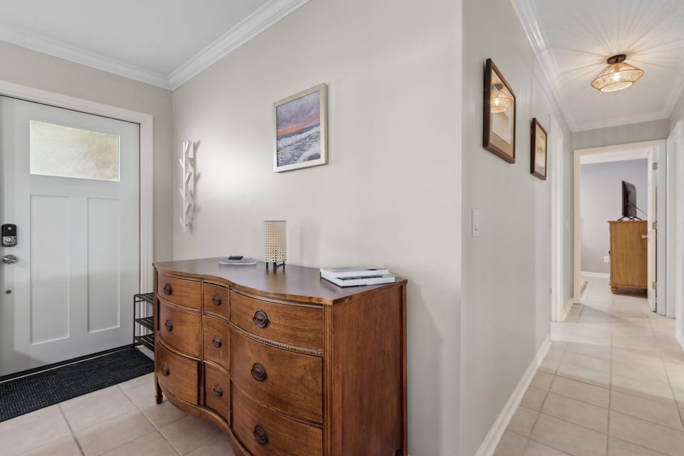 Spot to Drop Keys and Shoes as You Enter