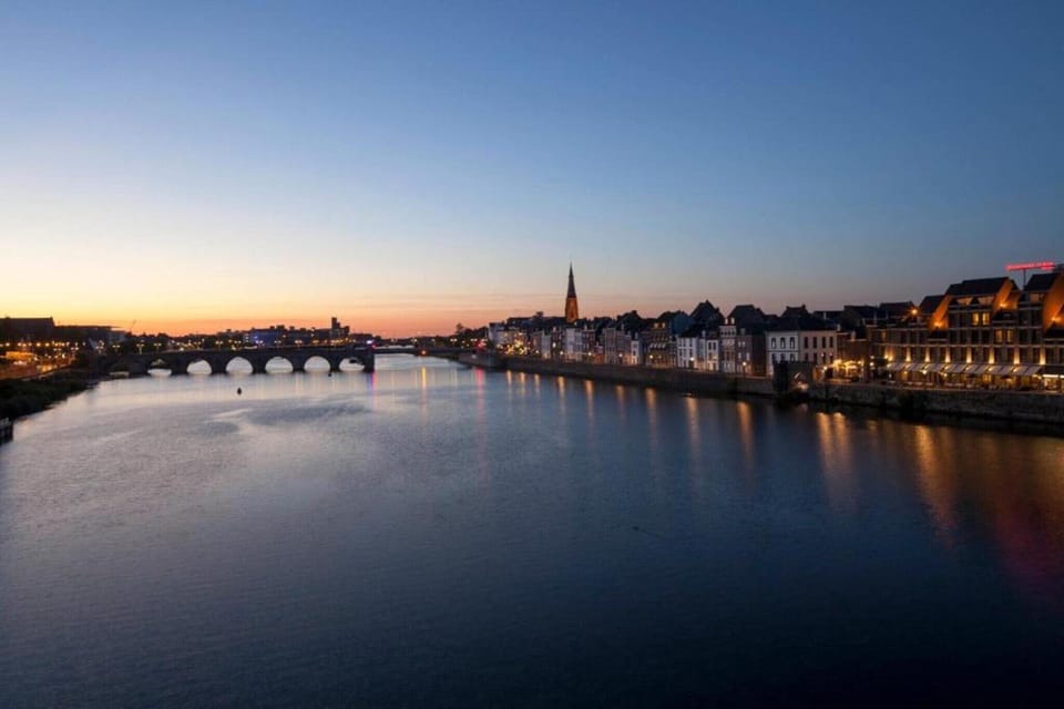 Region [summer] (>5 km)