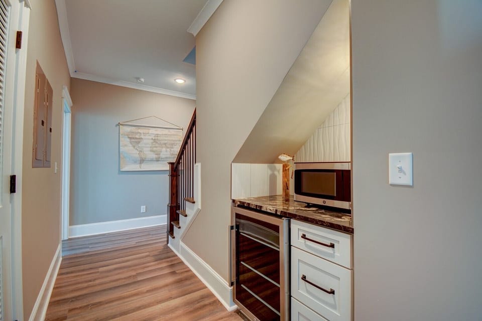 Wine Cooler and Microwave