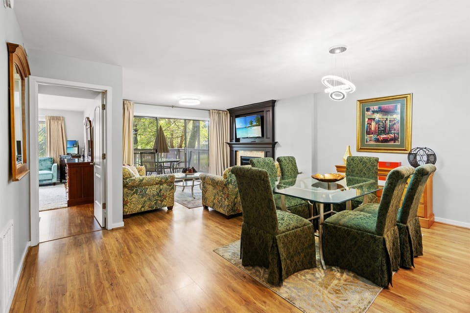 Dining / Living Room