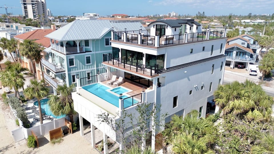 Siesta Beachfront Paradise by Siesta Key Luxury Rental