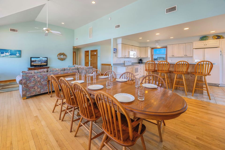 Surf or Sound Realty - 1220 - Horizons - Dining Area -3