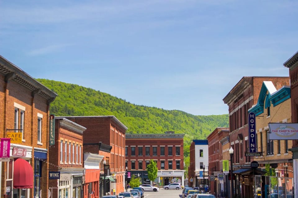 Explore Downtown Great Barrington’s coffee shops, boutique stores, and farm-to-table dining right nearby.