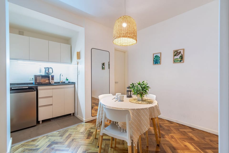 Kitchen or kitchenette,Dining area