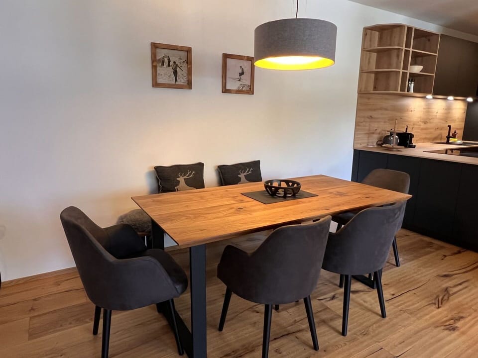 Table, Furniture, Property, Picture Frame, Chair, Building, Wood, Lighting, Interior Design, Flooring