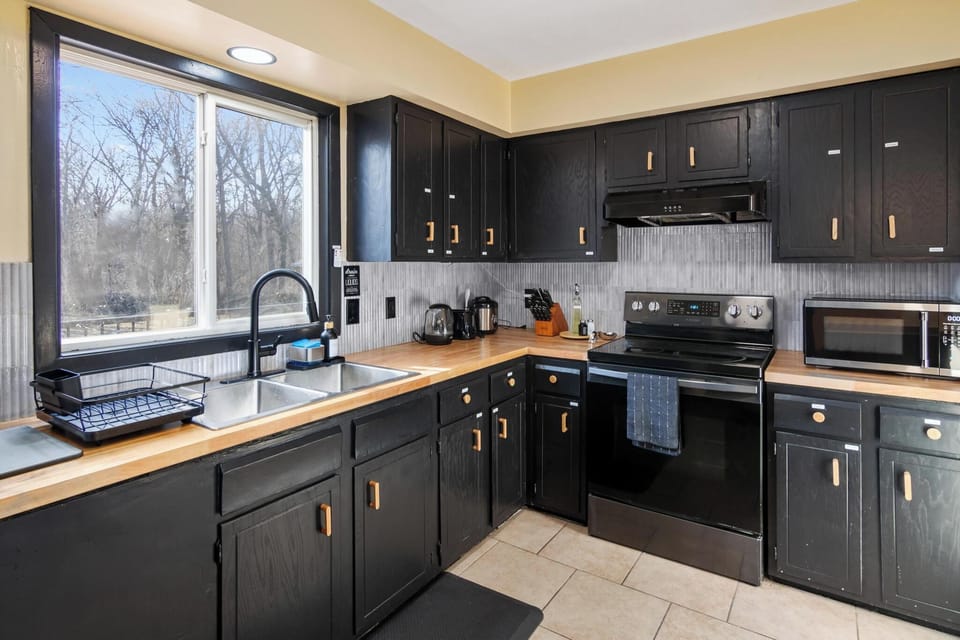 Another view of the fully stocked kitchen
