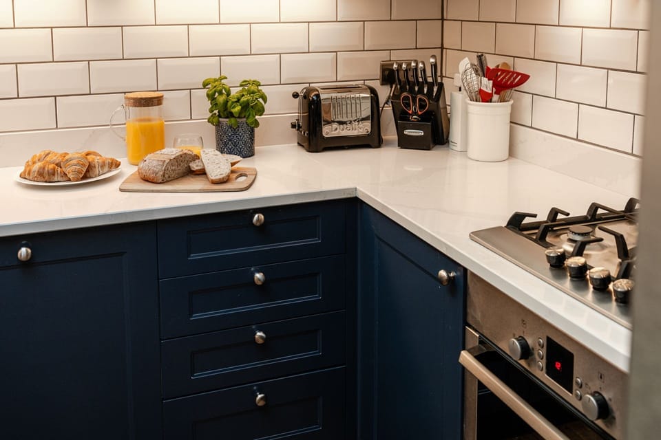 Blenheim Corner Kitchen - StayCotswold