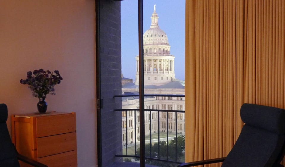 The sitting area in the evening. Take a moment to relax and enjoy the view.