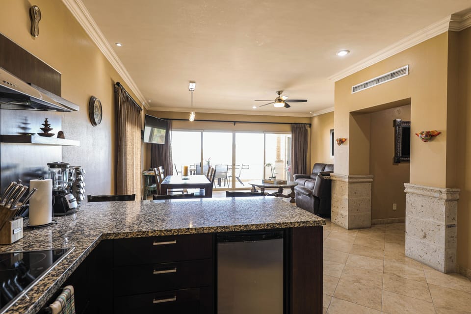 Kitchen & Dining Aera