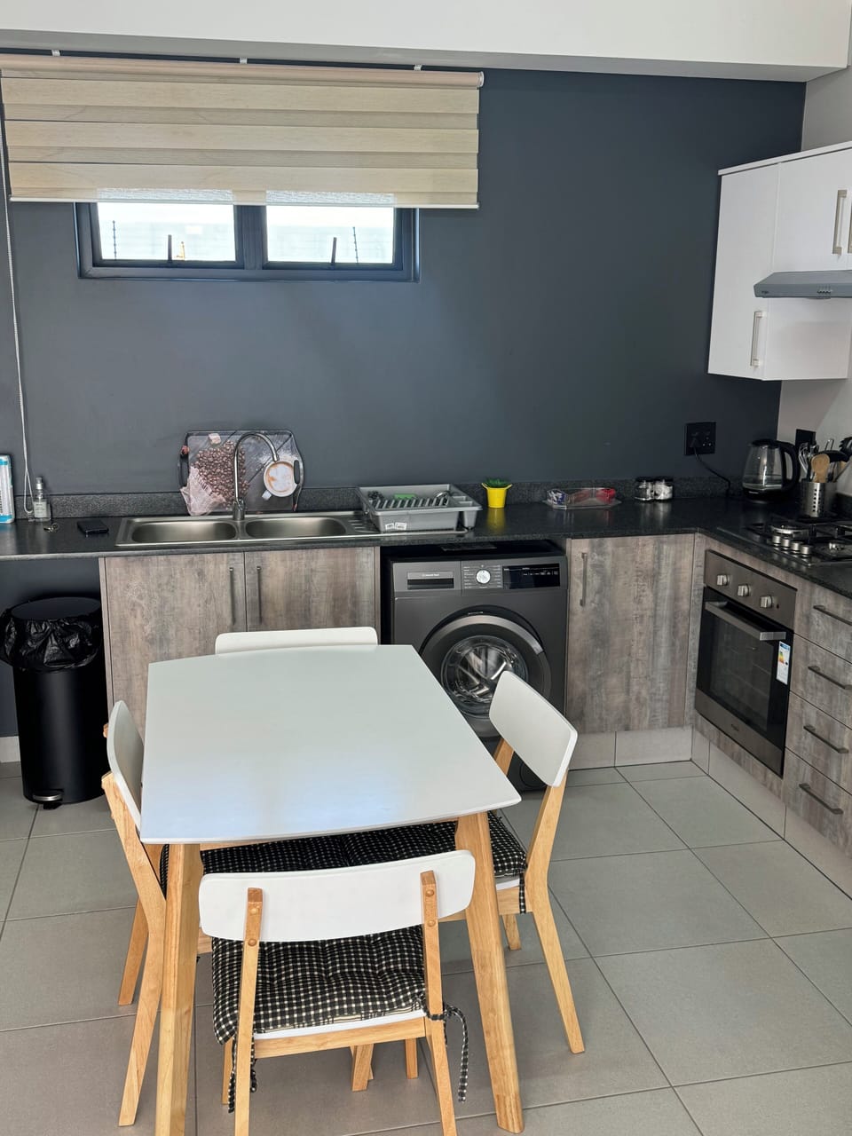Fully furnished kitchenette