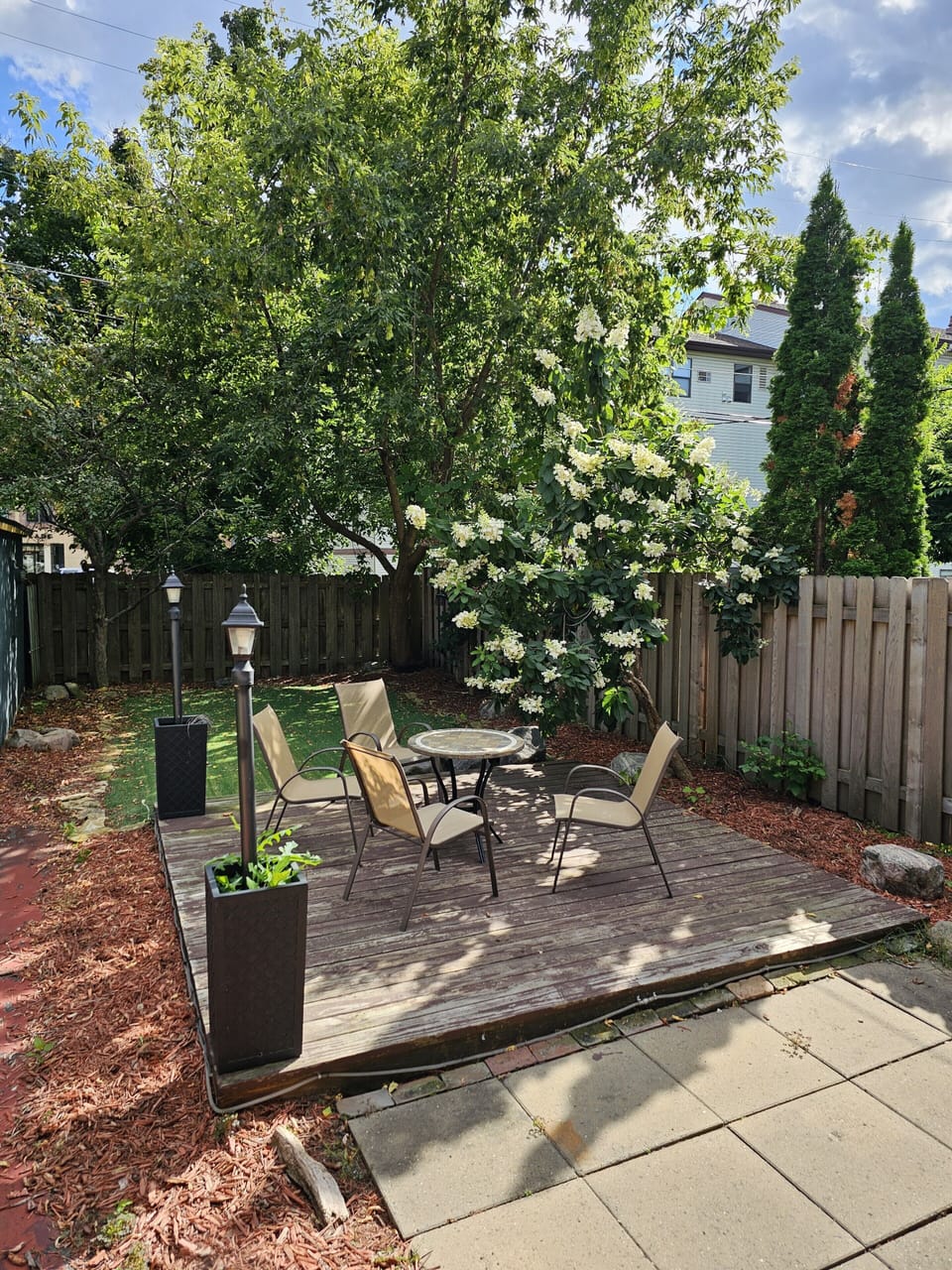 Outdoor dining