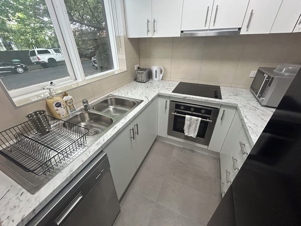 Unit 1 Studio Apartment - Kitchen