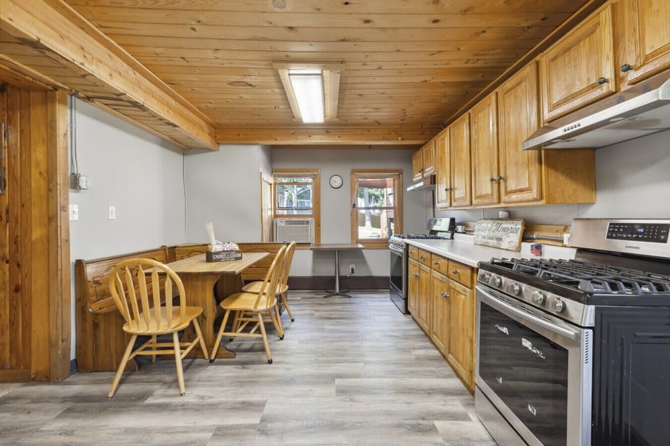Kitchen - Two Ovens