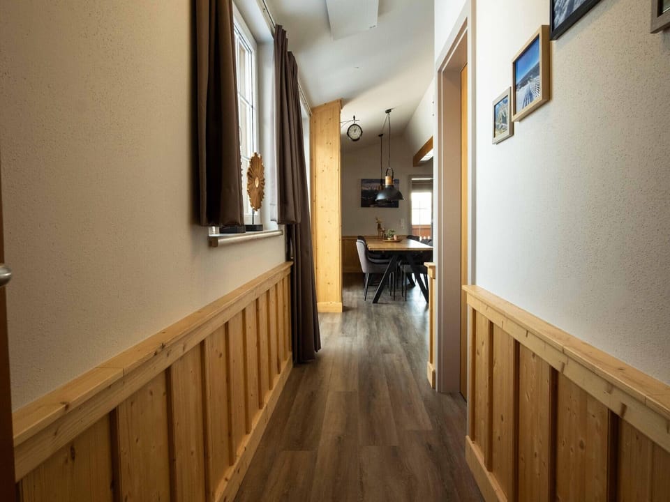Entrance / Reception