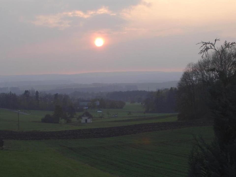 Region [summer] (>5 km)