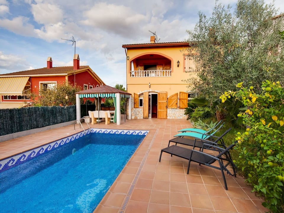 Holiday Home Swimming Pool