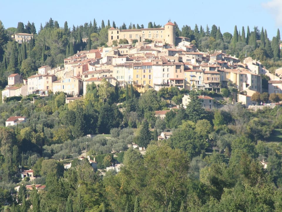 Surroundings [summer] (1-5 km)