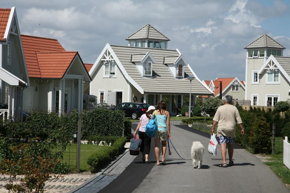 Surroundings [summer] (1-5 km)