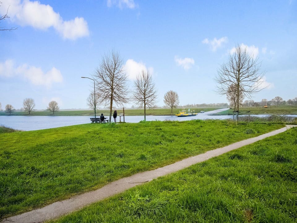 Immediate Surroundings [summer] (<1 km)
