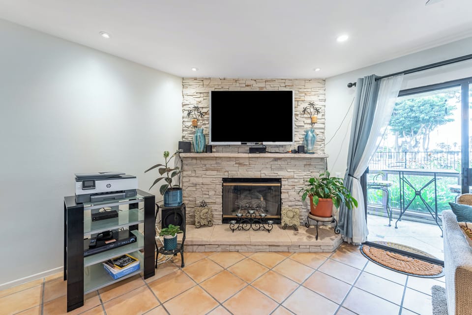 65-Inch Smart TV