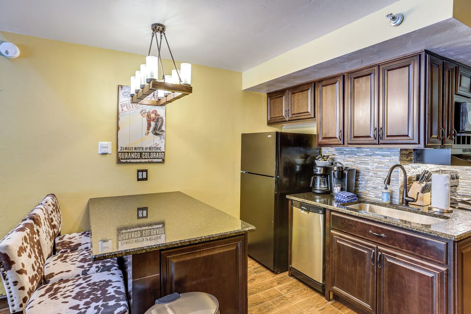 Studio | Kitchen | 1st Floor | Dishwasher | Drip & Keurig Coffee Makers