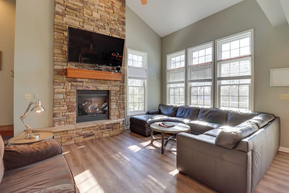 Lake Harmony Vacation Rental | 5BR | 3.5BA | 2,367 Sq Ft | Stairs Required