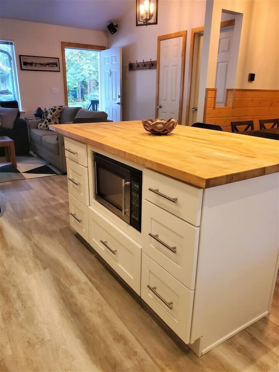 6b6de395 1836 4659 94c3 a6112c564b15