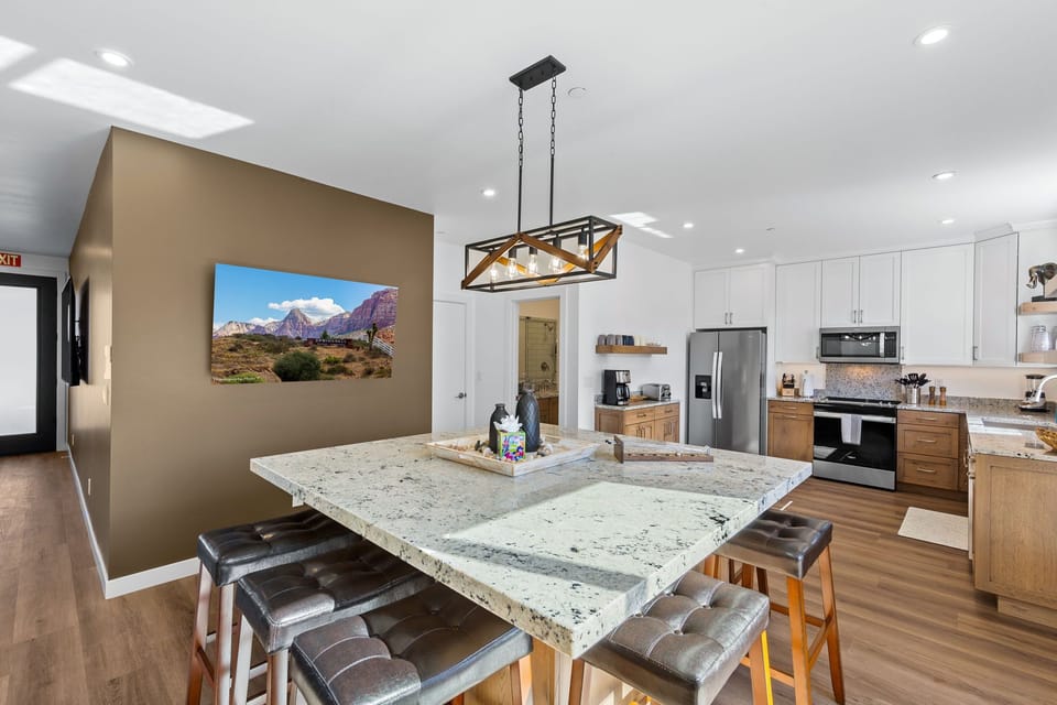 Dining are with TV and great access from gourmet kitchen.