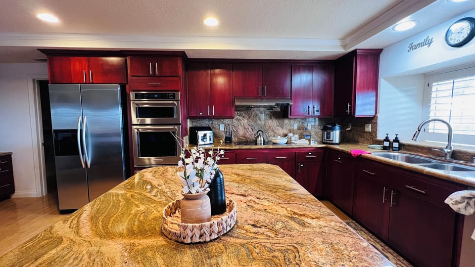 Fully Equipped Kitchen with stainless steel high-end Appliances