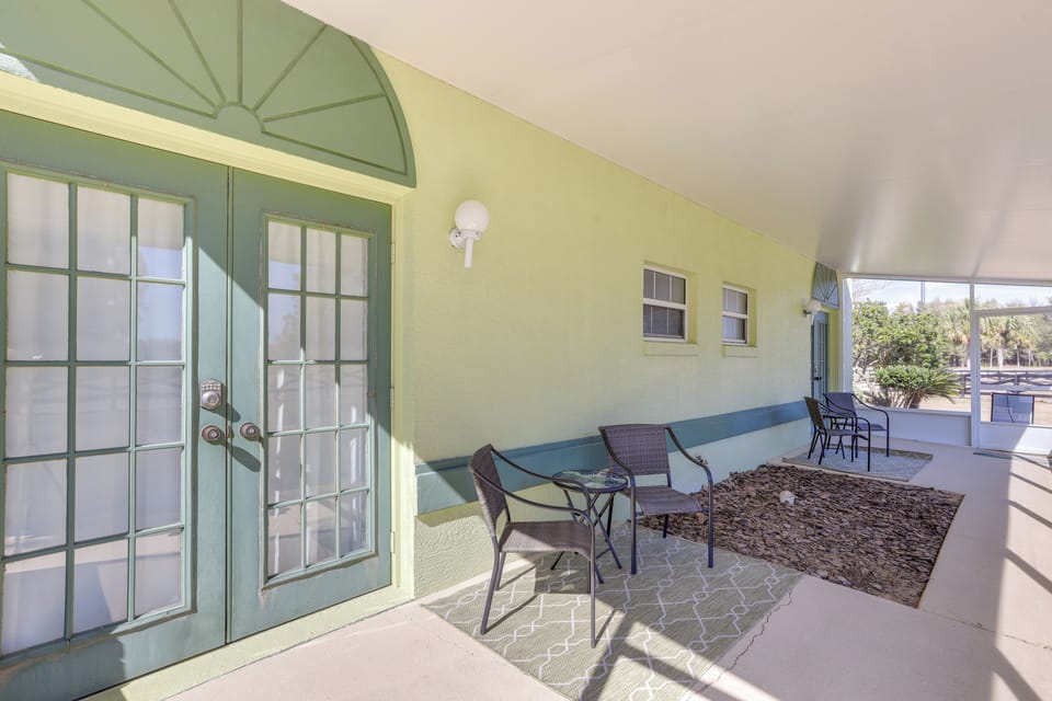 Screened-In Porch