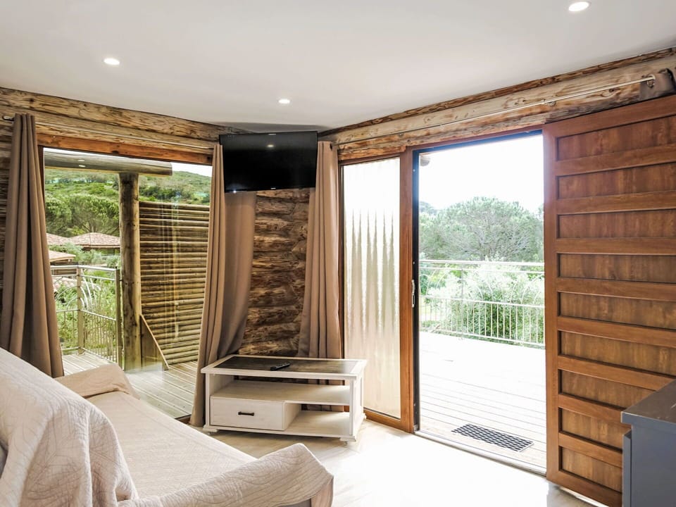 Wood, Interior Design, Flooring, Floor, Furniture, Ceiling, Home, Wood Stain, Hardwood, Door