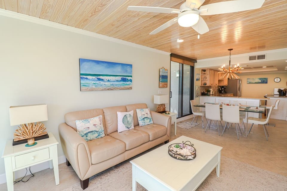 St. Augustine Beach Rentals Living Room