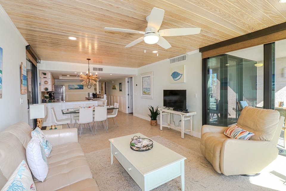 St. Augustine Beach Rentals Living Room