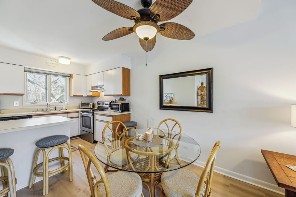 Main Level,Dining Area,