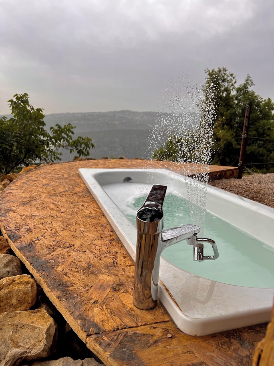 Outdoor spa tub