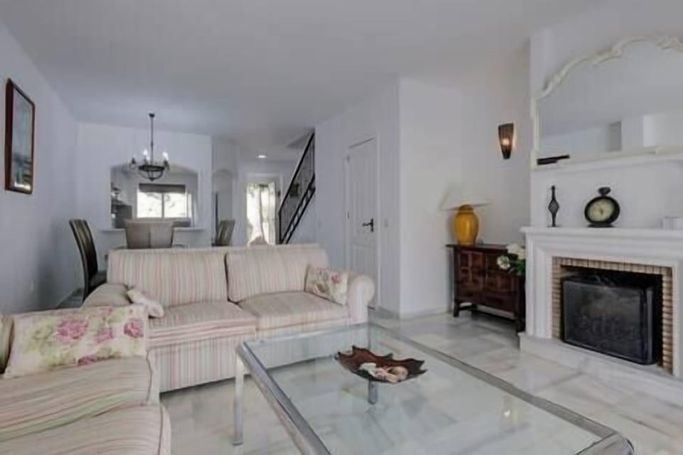 8653f842 fe3c 4eac 92a0 6a8c679b7f36